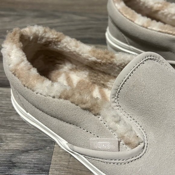 Vans with Fuzzy Lining - Picture 6 of 6